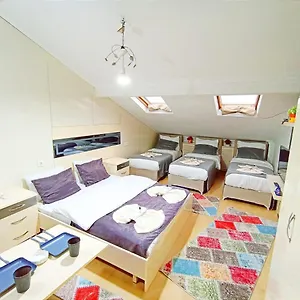 taksim-center-house.istanbul-turkeyhotels.com/