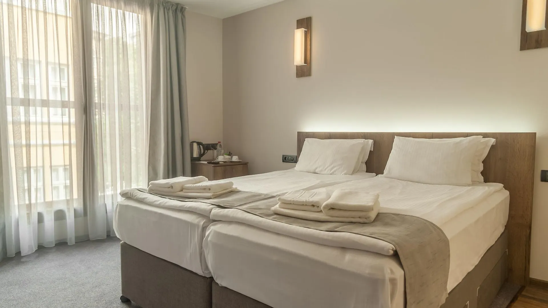 Hugo Hotel Warna 3*,  Bulgarien